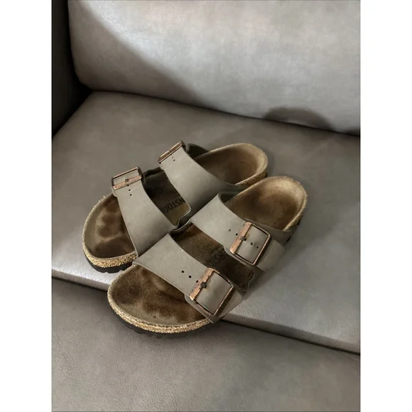 GUC WOMEN’S BIRKENSTOCK ARIZONA SANDALS SIZE 38 EU GRAY/GREEN - Picture 2 of 10